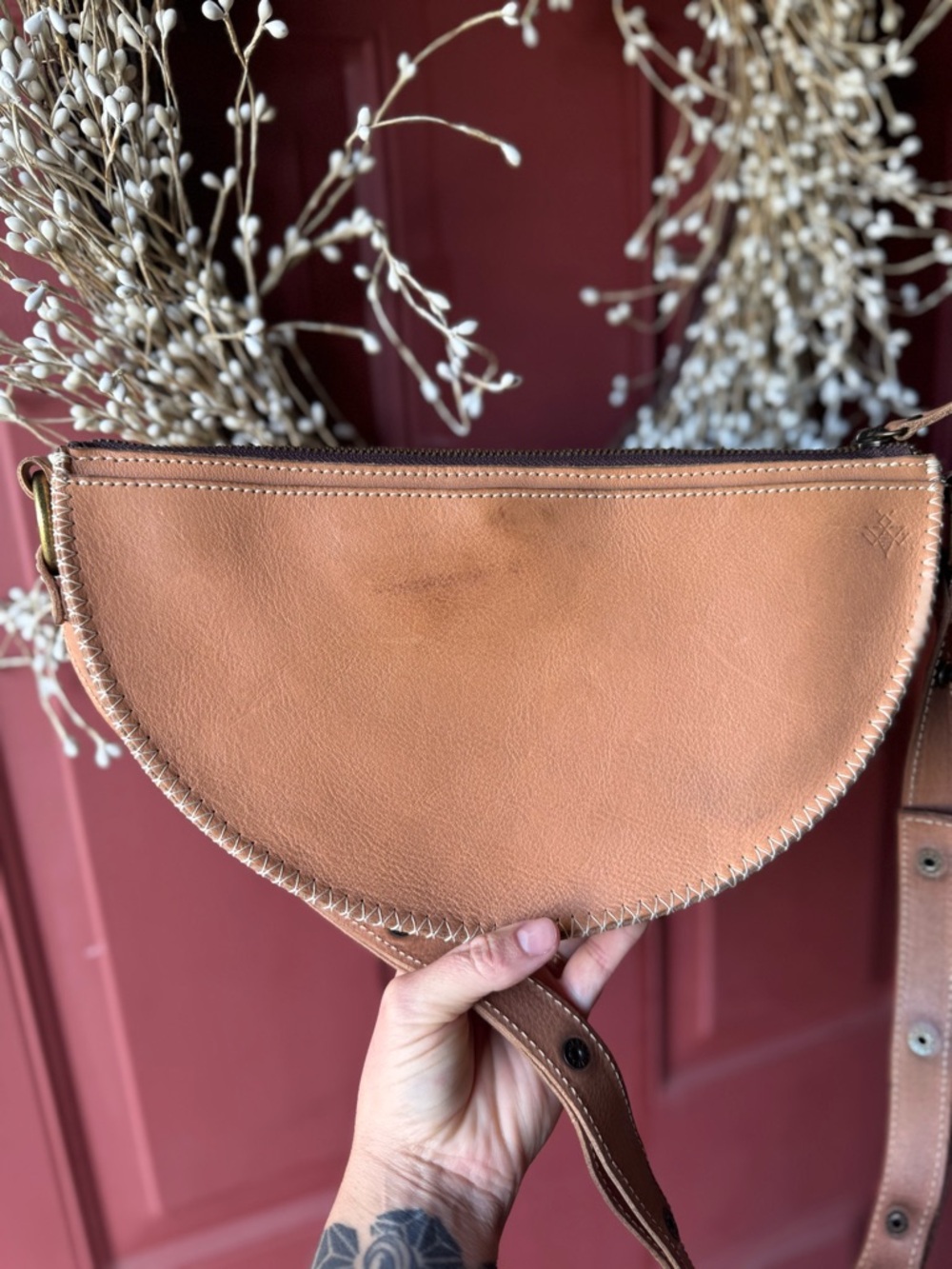 Lyons Leather Goods Blush Biggie Bee